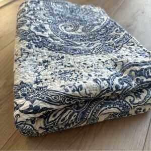 Set of 2 Cotton Shams for Queen Bed Blue and White Paisley Quilted